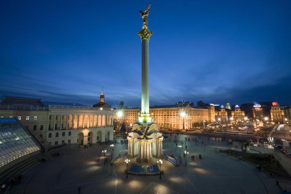 Senator Maidan Kyiv Exterior foto